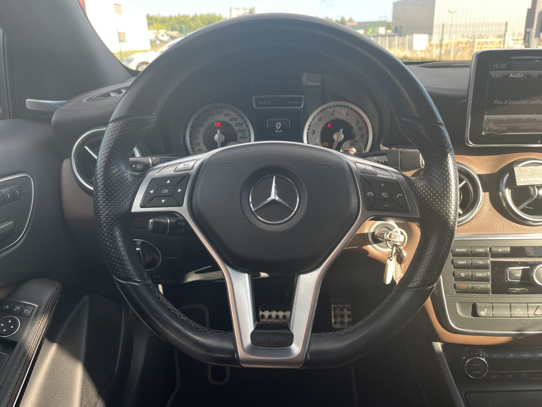 Mercedes Classe A — 14