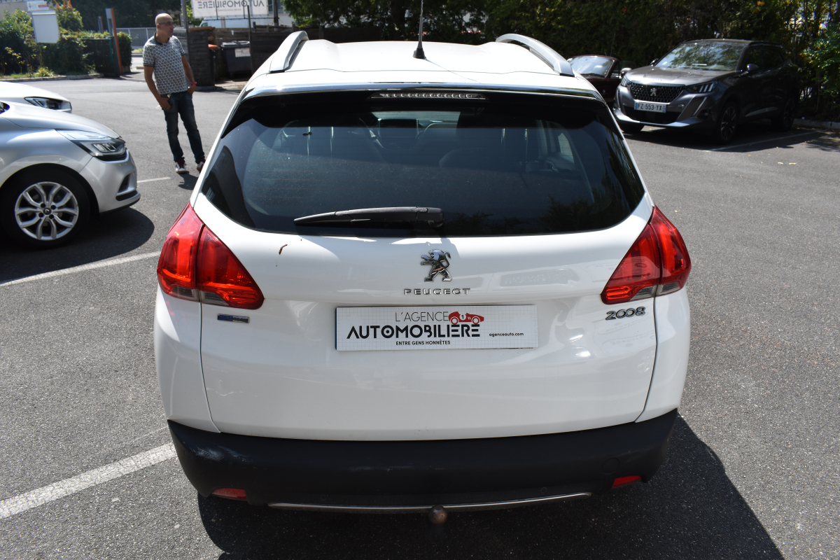 Peugeot 2008 — 6