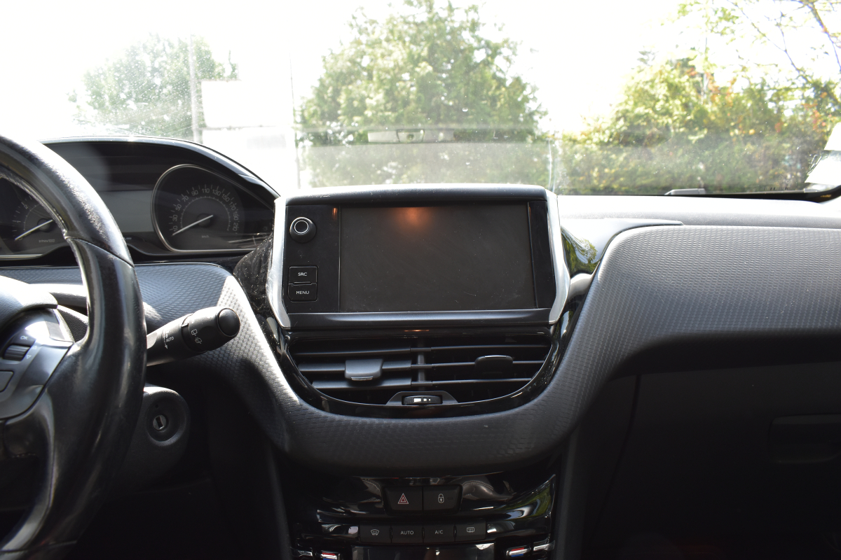 Peugeot 2008 — 17