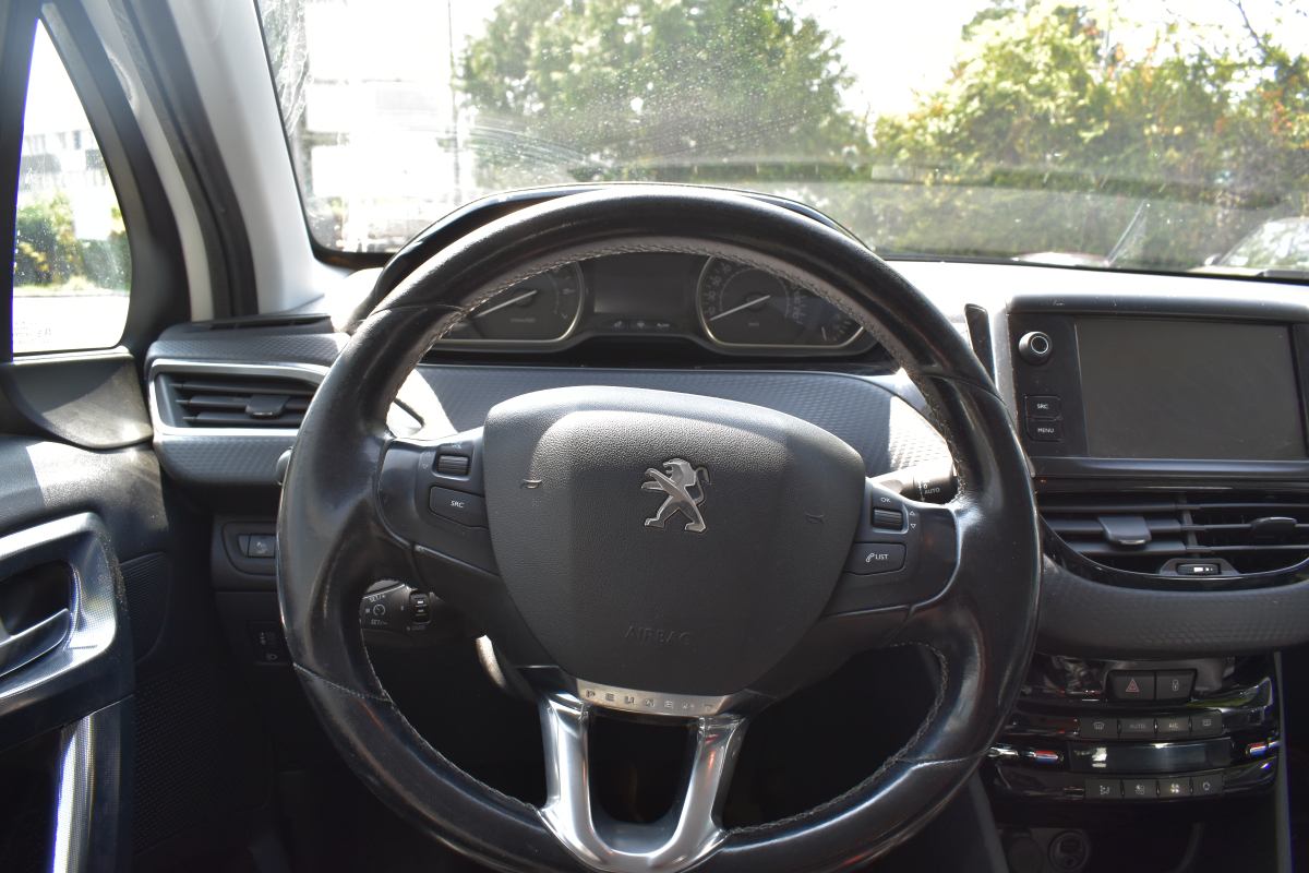 Peugeot 2008 — 18