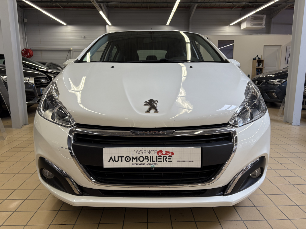 Peugeot 208 — 13