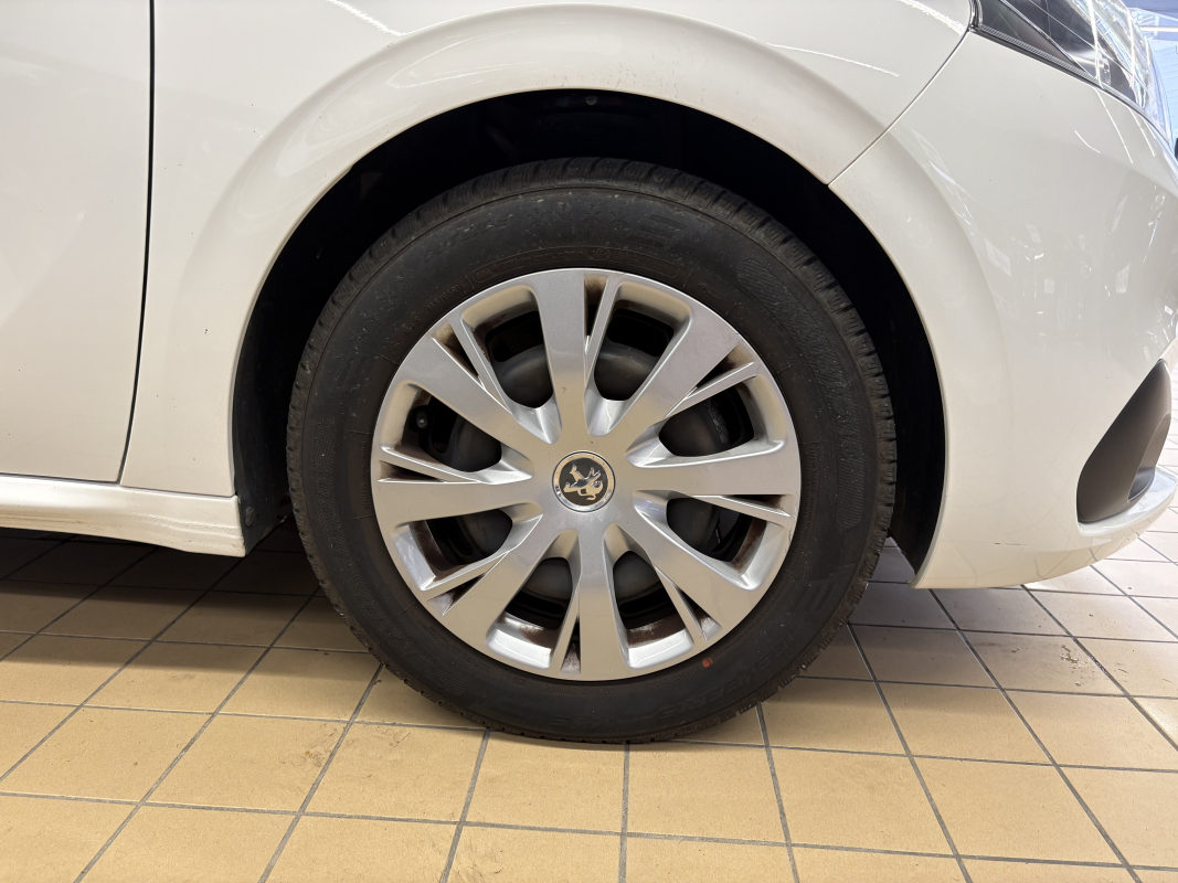 Peugeot 208 — 29