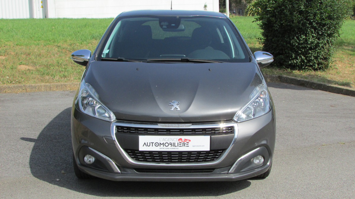 Peugeot 208 — 2
