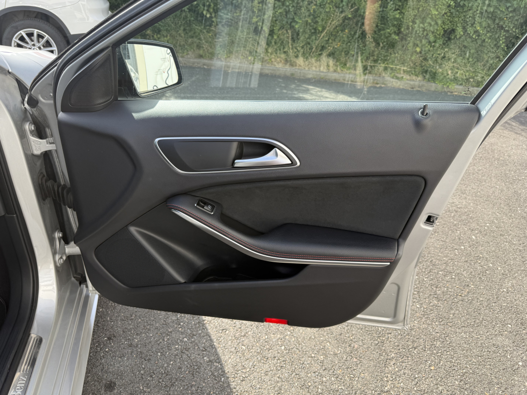 Mercedes Classe A — 33