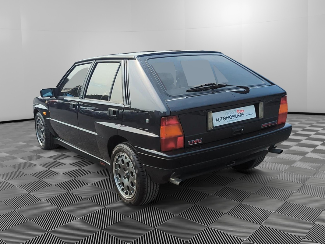 Lancia Delta — 3