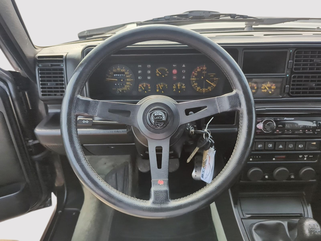Lancia Delta — 10