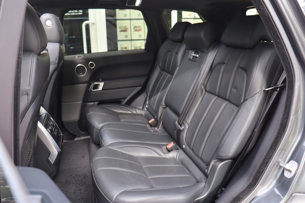 Land Rover Range Rover Sport — 16