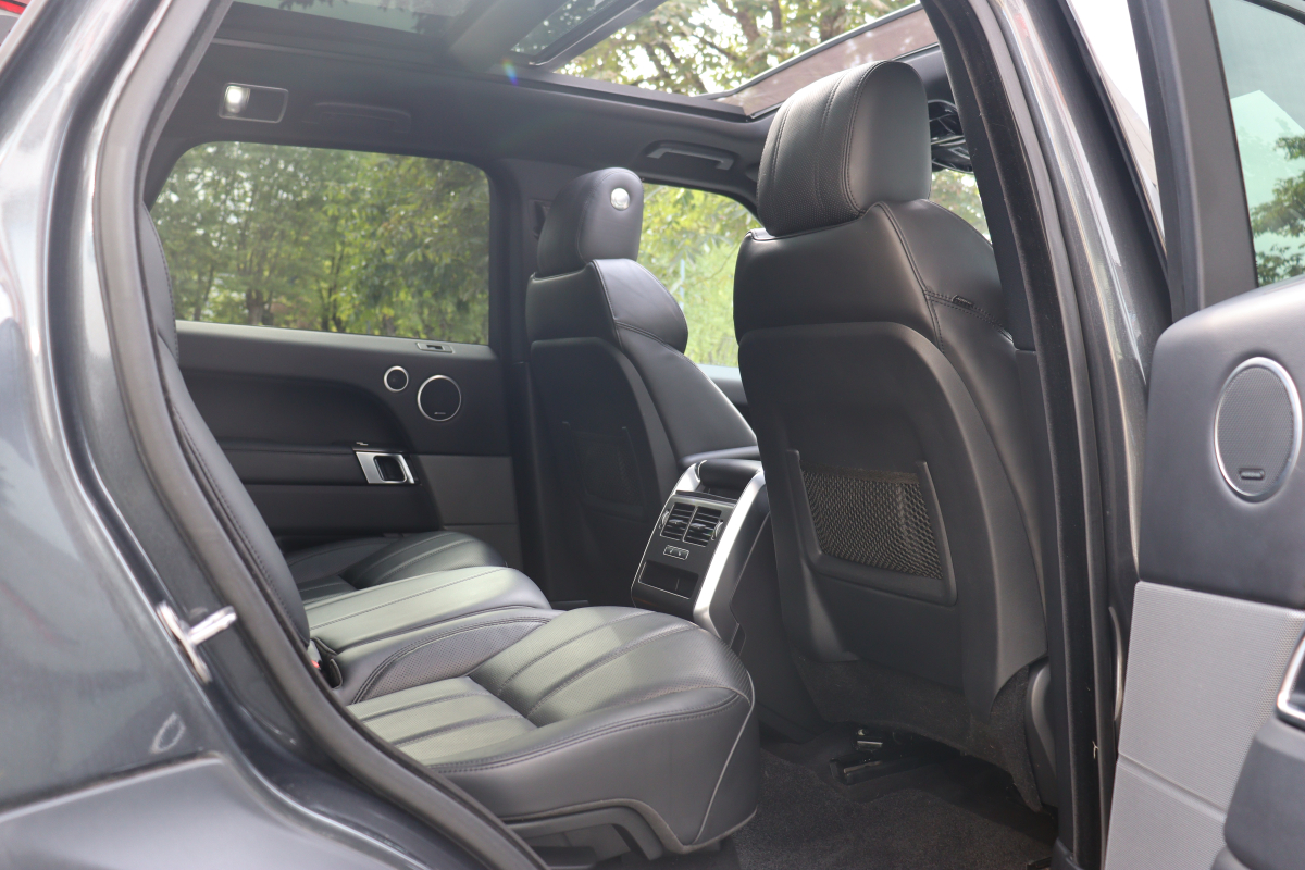 Land Rover Range Rover Sport — 32