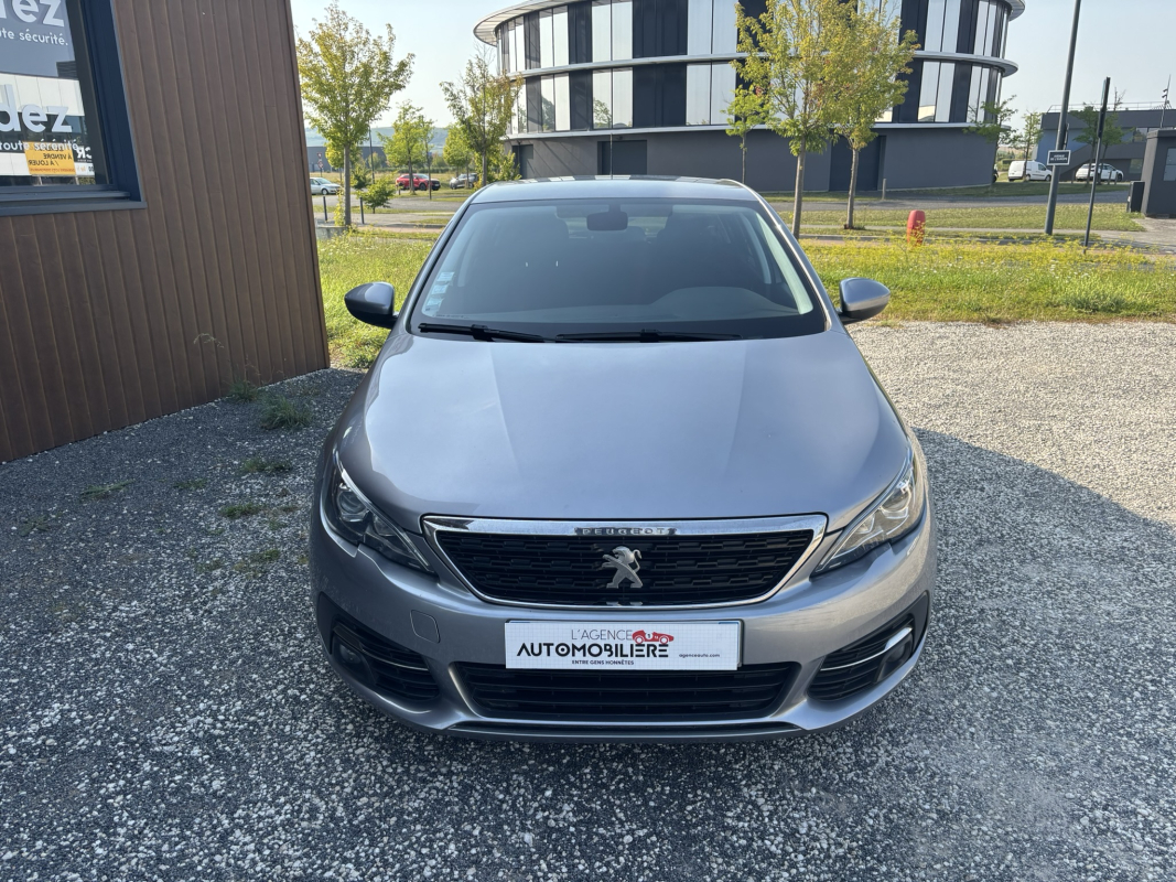 Peugeot 308 — 8