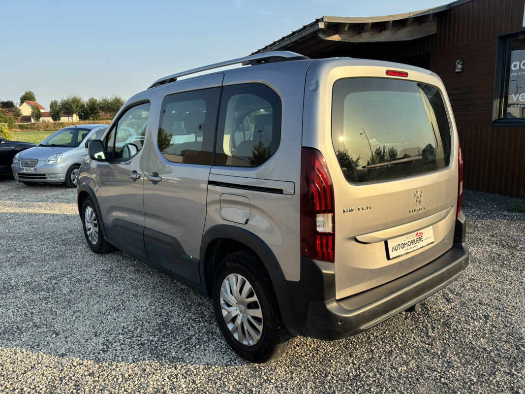 Peugeot RIFTER — 3