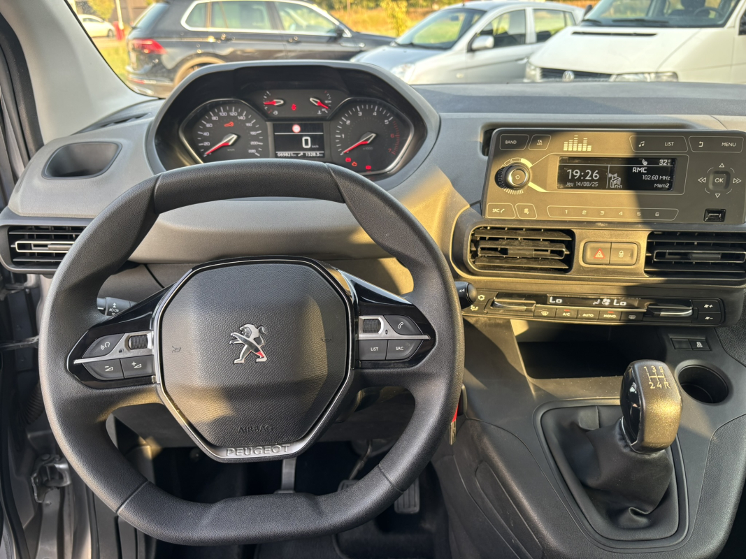 Peugeot RIFTER — 10