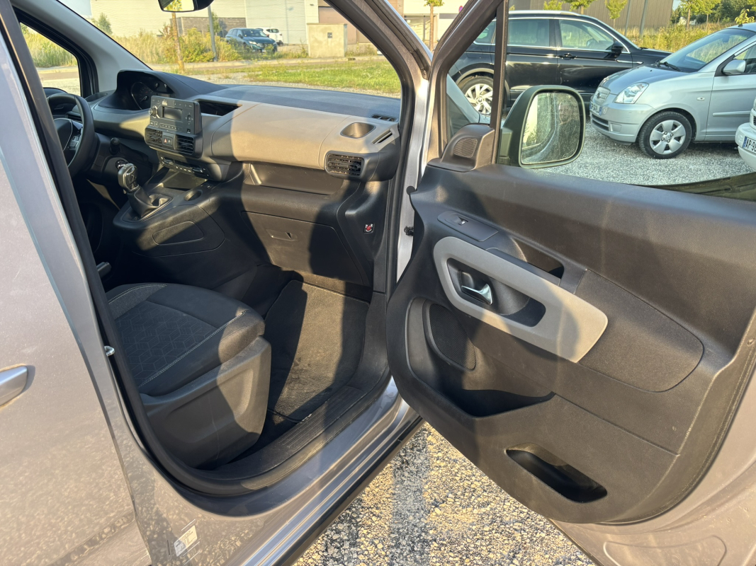 Peugeot RIFTER — 18