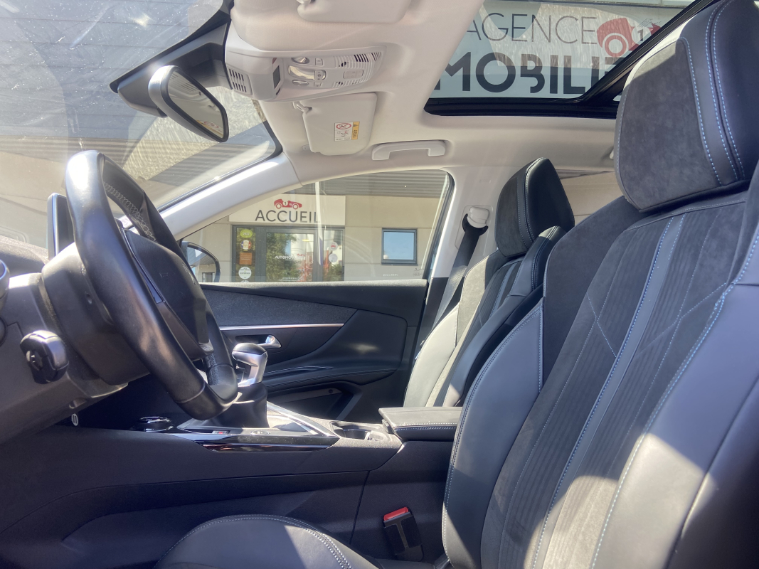 Peugeot 3008 — 23