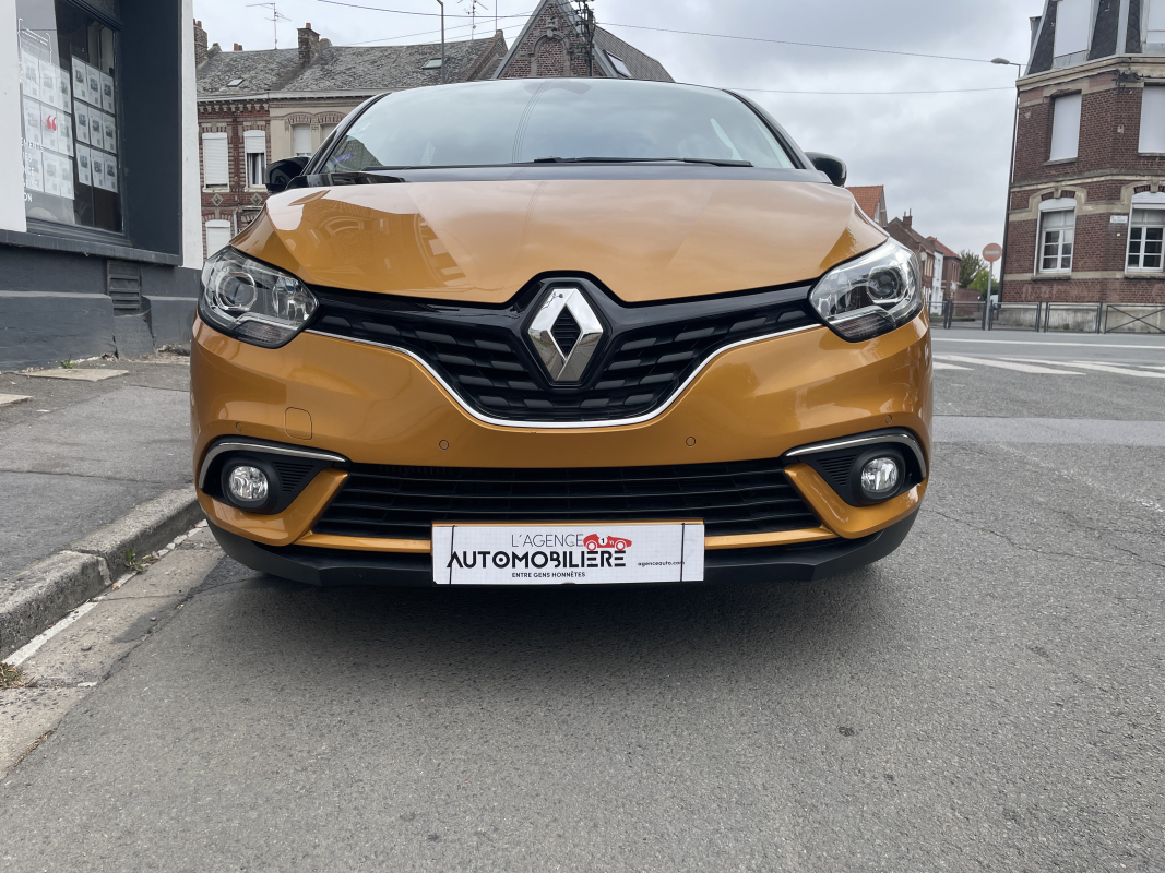 Renault Scenic — 3
