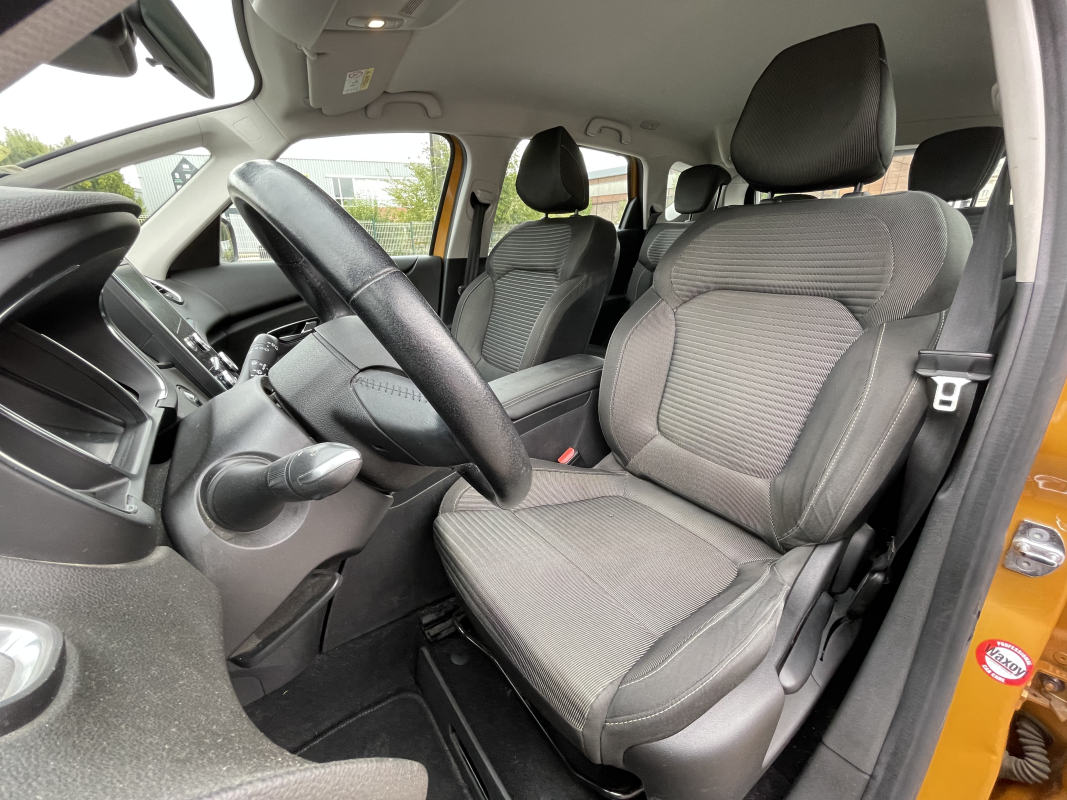 Renault Scenic — 14