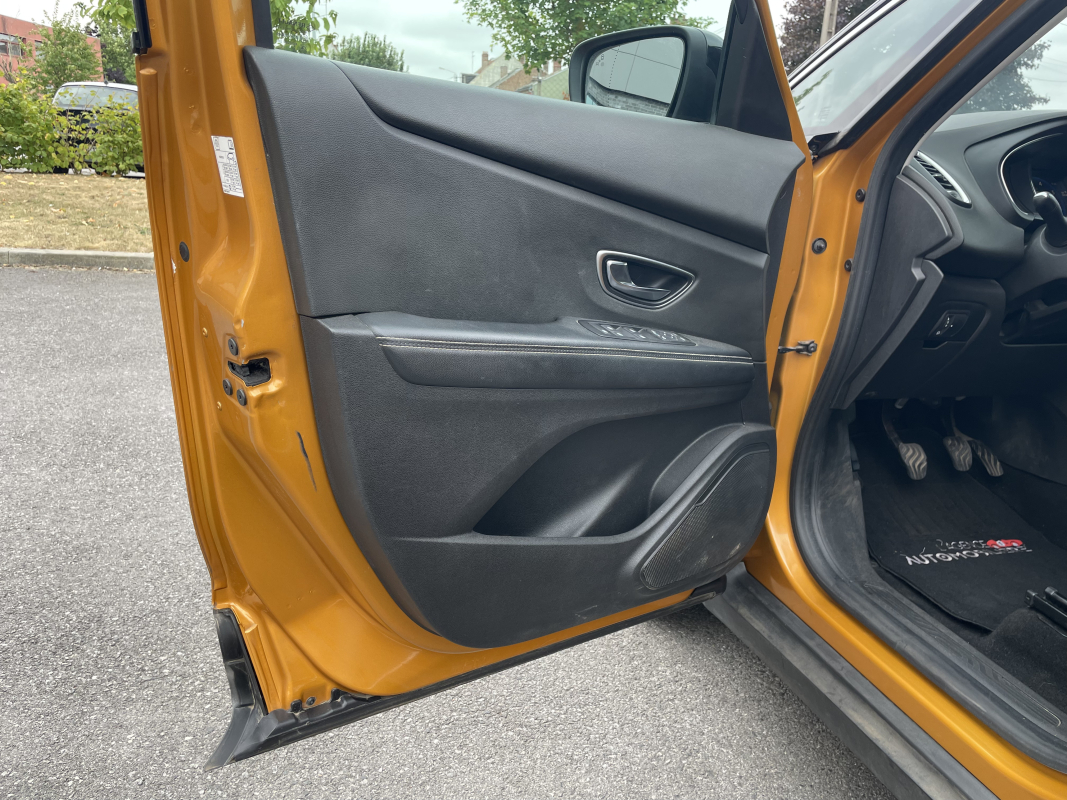 Renault Scenic — 12