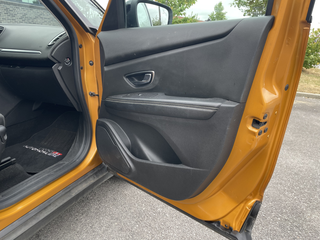 Renault Scenic — 23