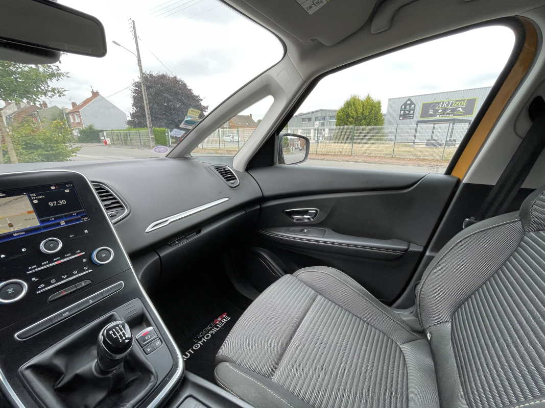 Renault Scenic — 22