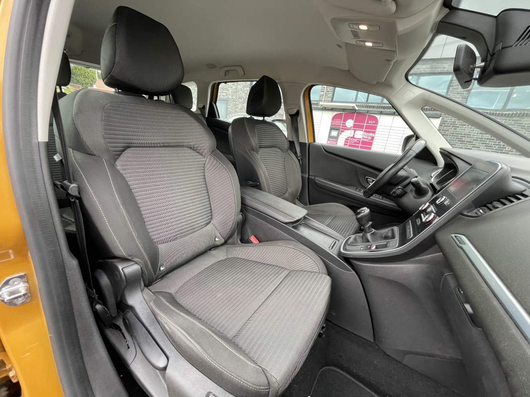 Renault Scenic — 25