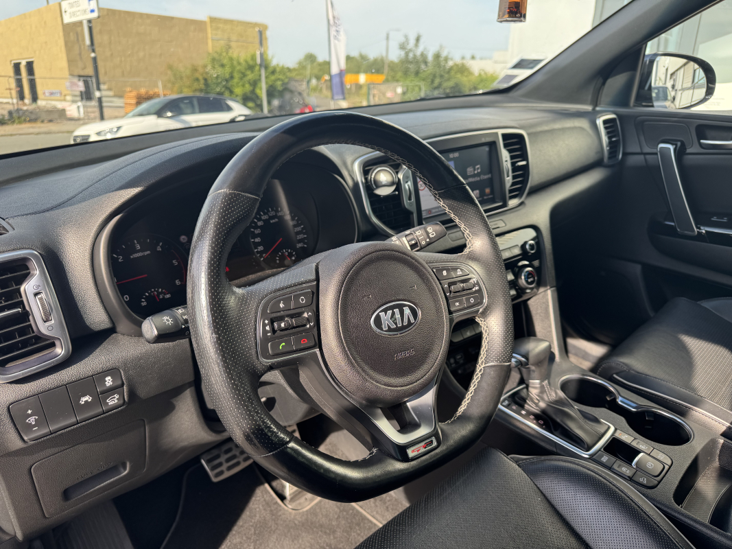 Kia Sportage — 12