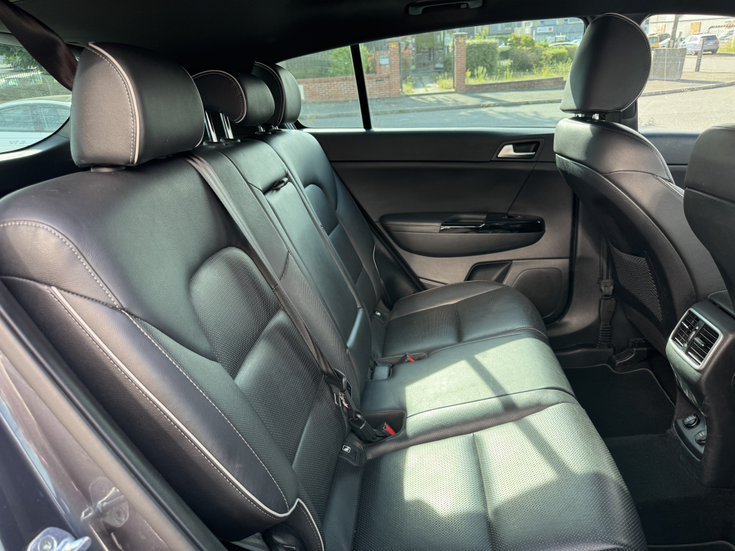 Kia Sportage — 16