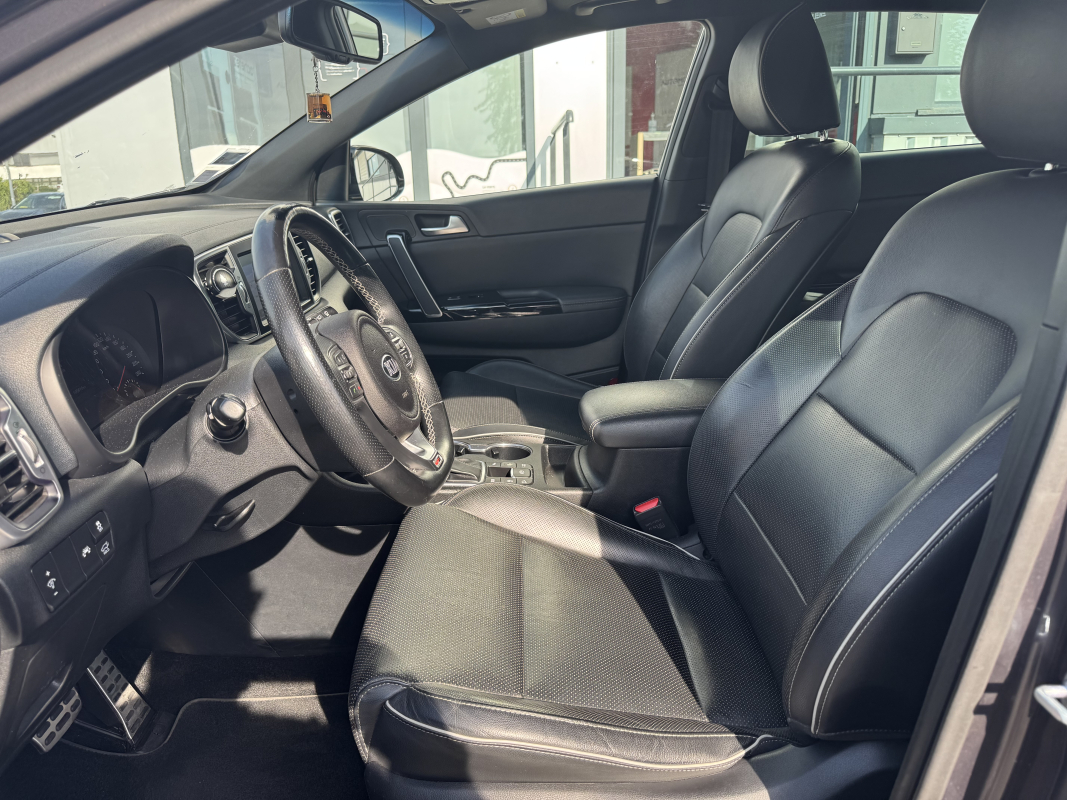 Kia Sportage — 17
