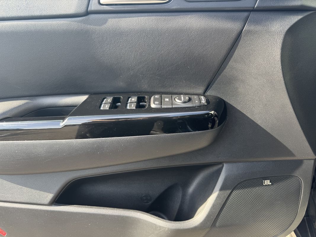 Kia Sportage — 24