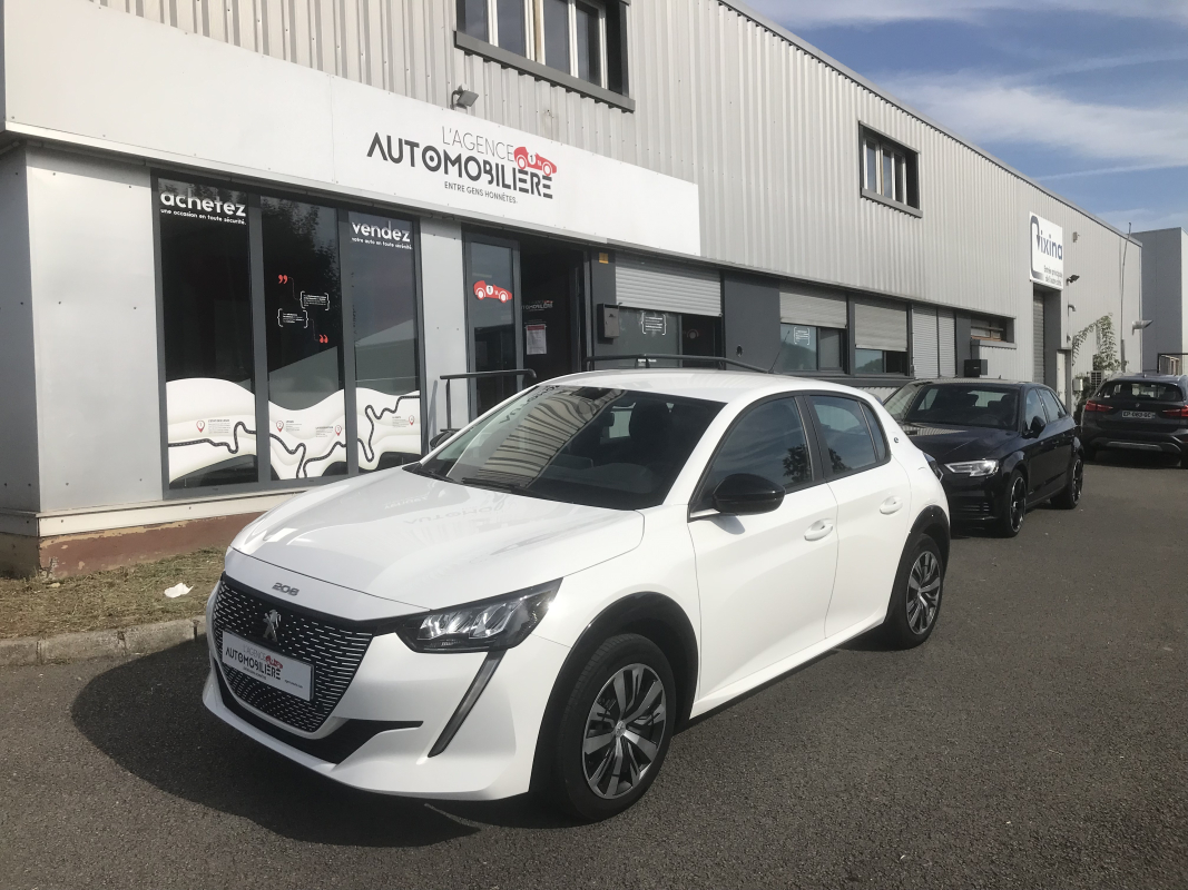 Peugeot e-208 — 19