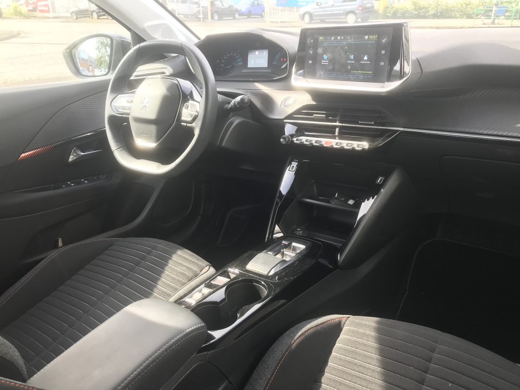 Peugeot e-208 — 22