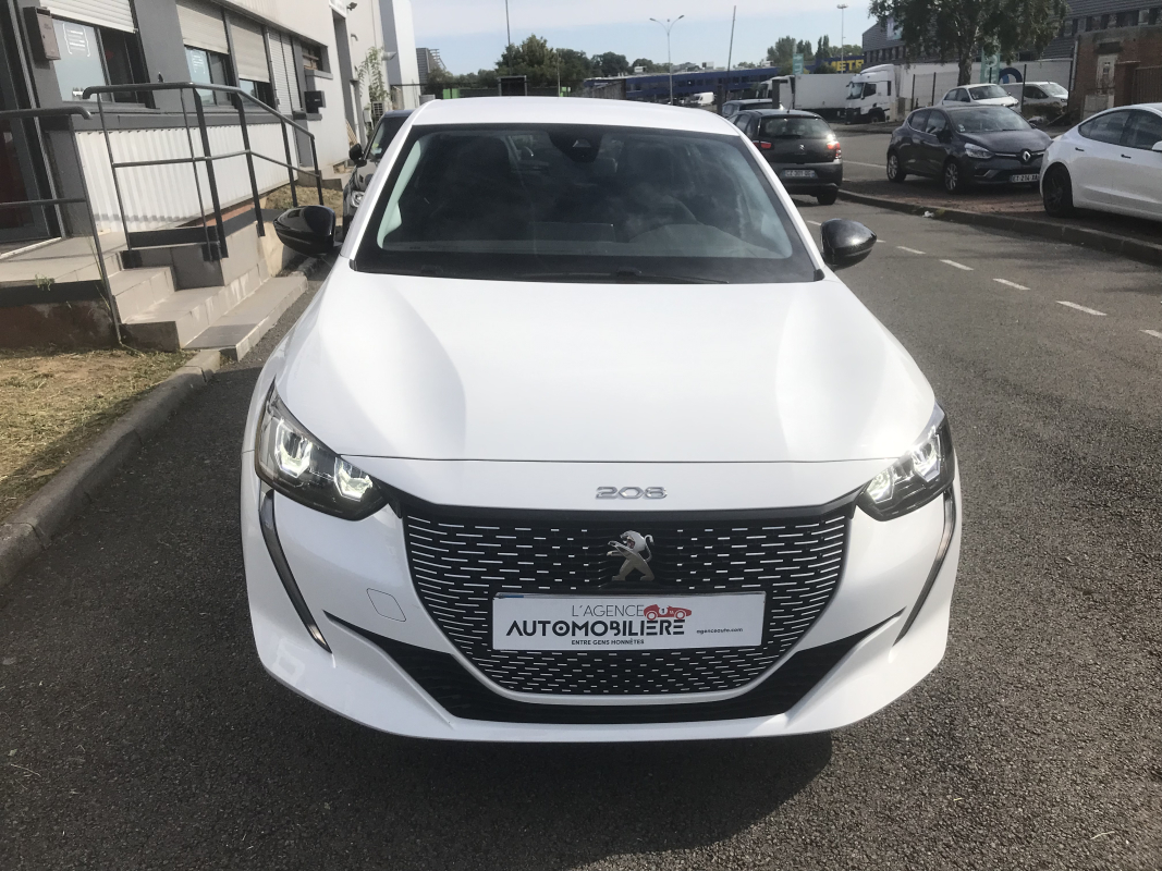 Peugeot e-208 — 7