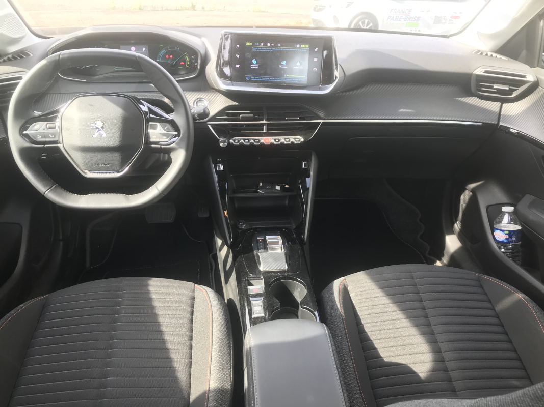 Peugeot e-208 — 11