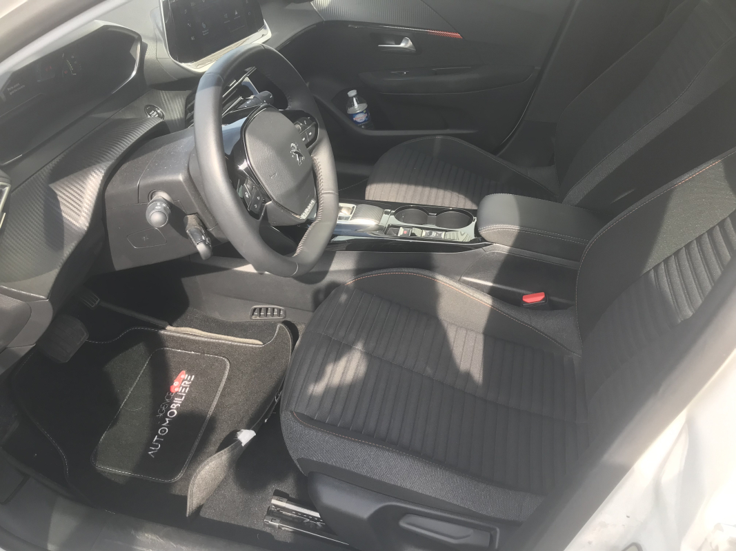 Peugeot e-208 — 26