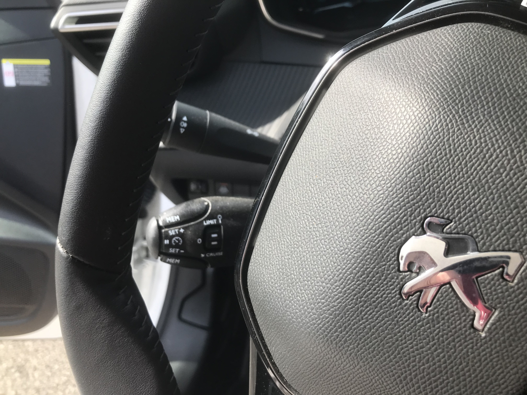 Peugeot e-208 — 31