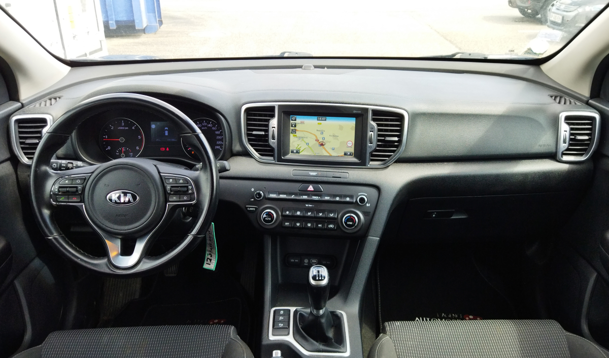 Kia Sportage — 11