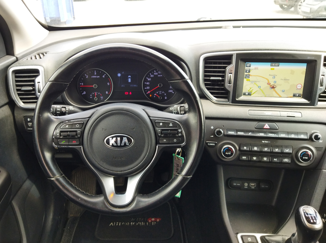 Kia Sportage — 12
