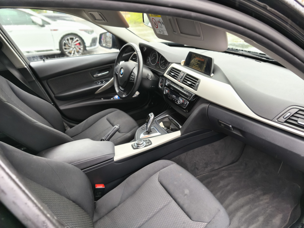 Bmw Série 3 Touring — 13