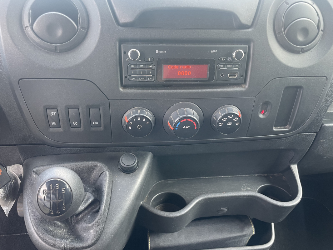 Renault Master — 23