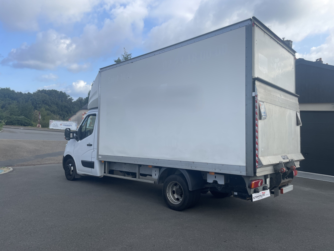 Renault Master — 4