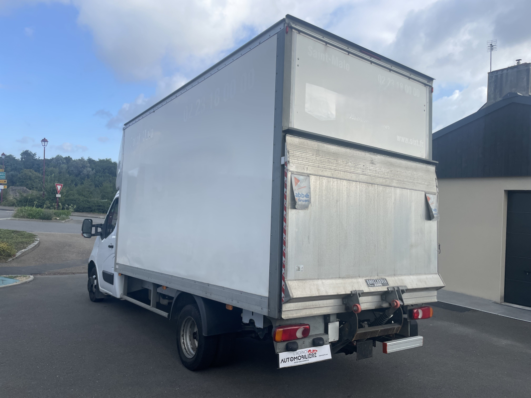 Renault Master — 5