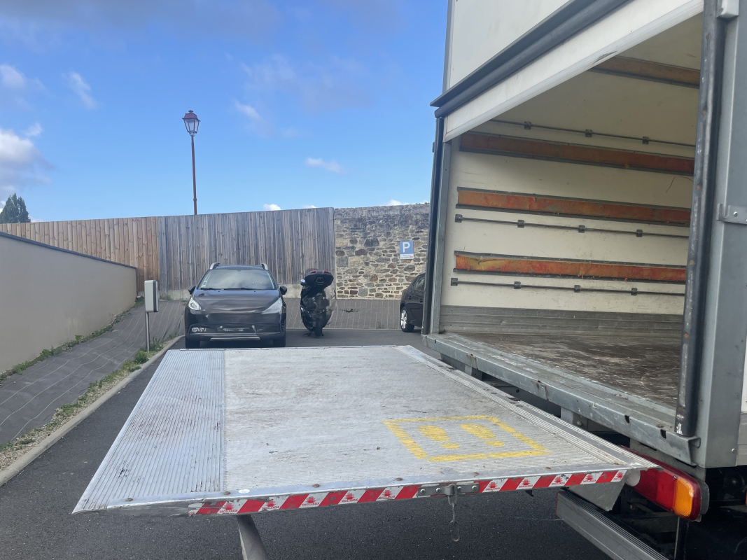 Renault Master — 18