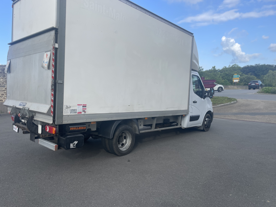Renault Master — 10