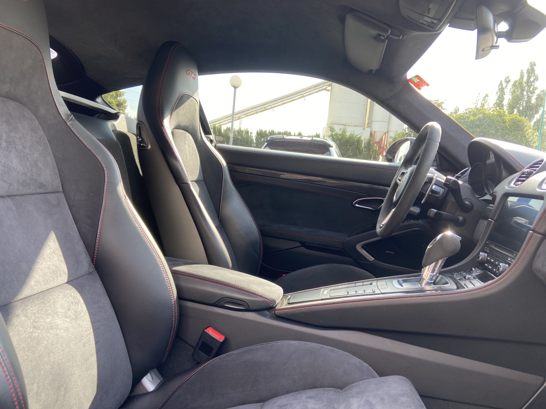 Porsche Cayman — 20