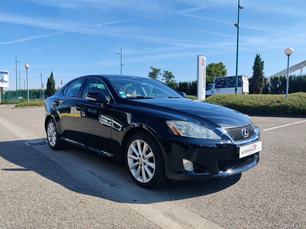 Lexus IS — 5
