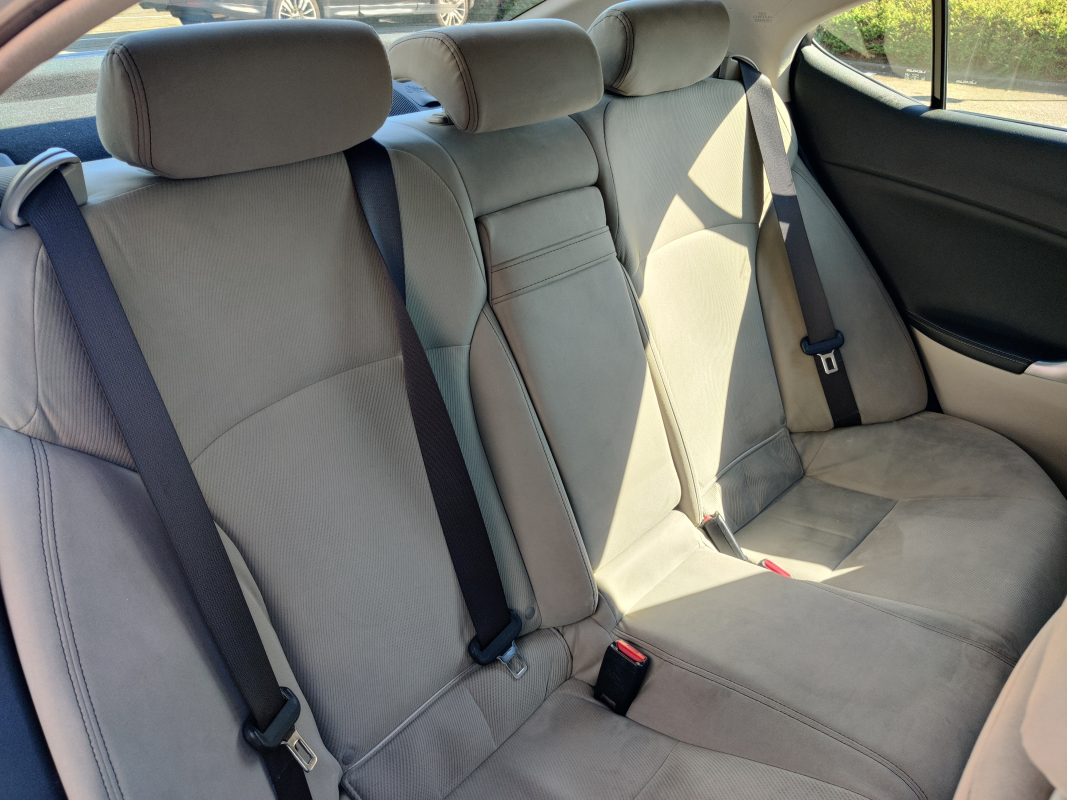 Lexus IS — 33