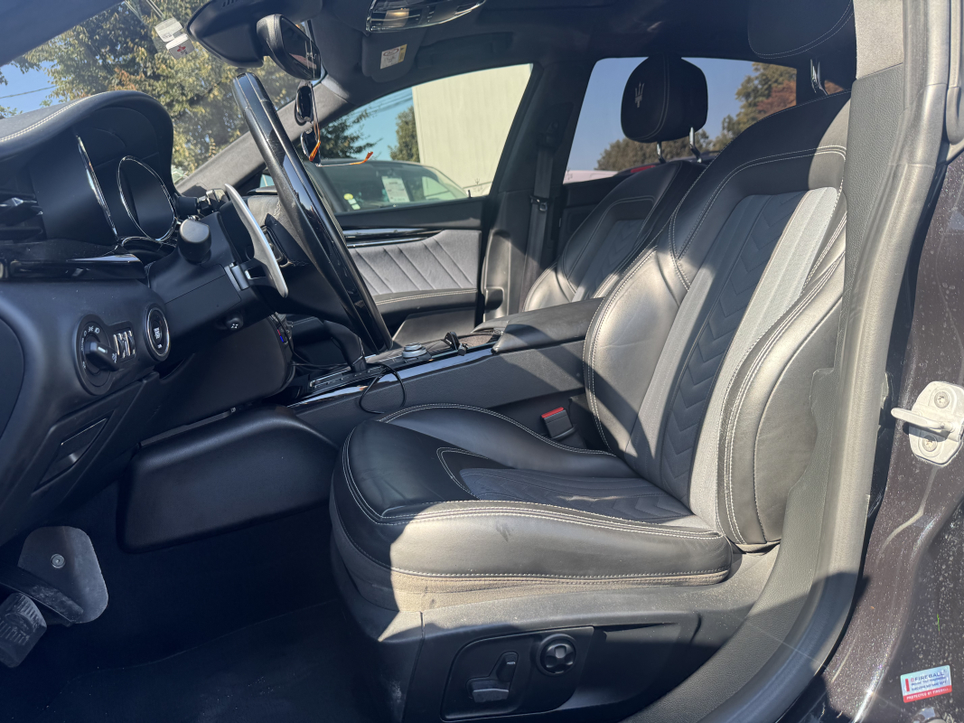 Maserati Quattroporte — 11