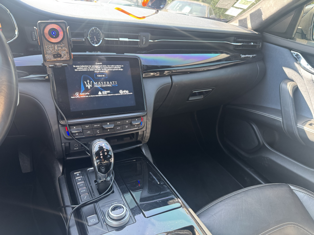 Maserati Quattroporte — 17