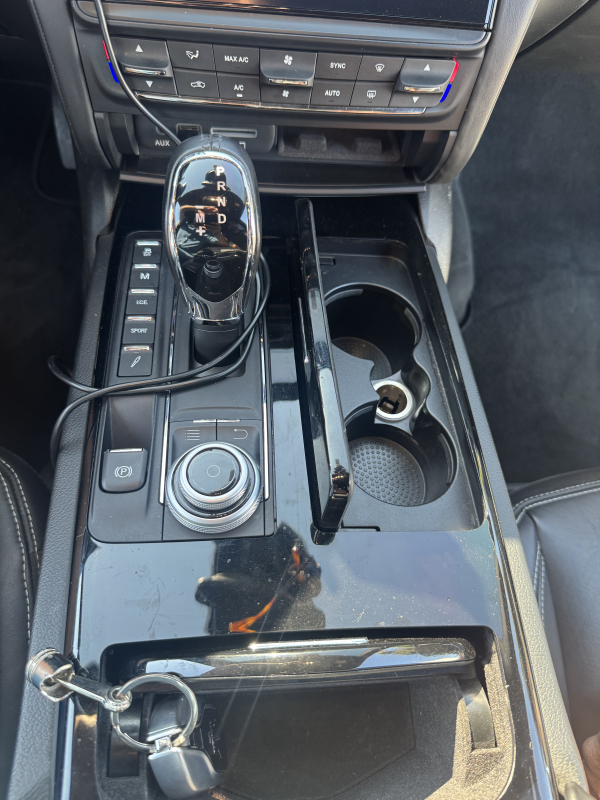 Maserati Quattroporte — 21
