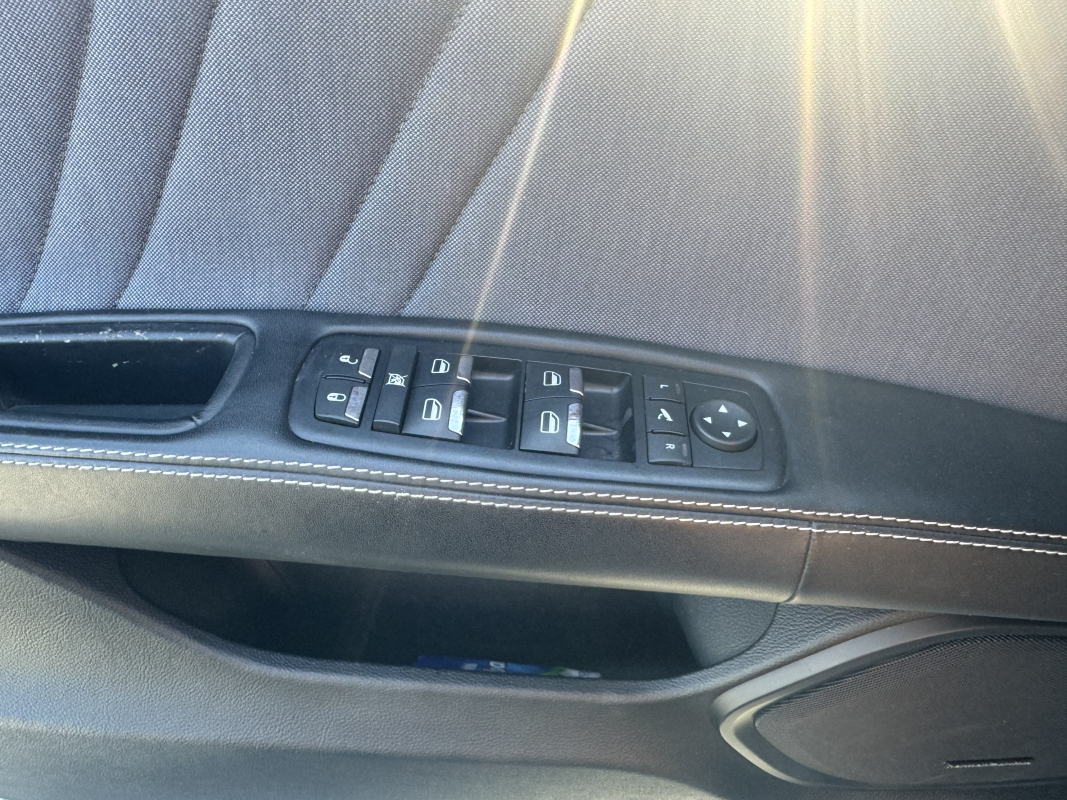 Maserati Quattroporte — 28