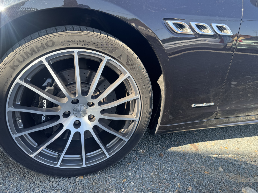 Maserati Quattroporte — 35