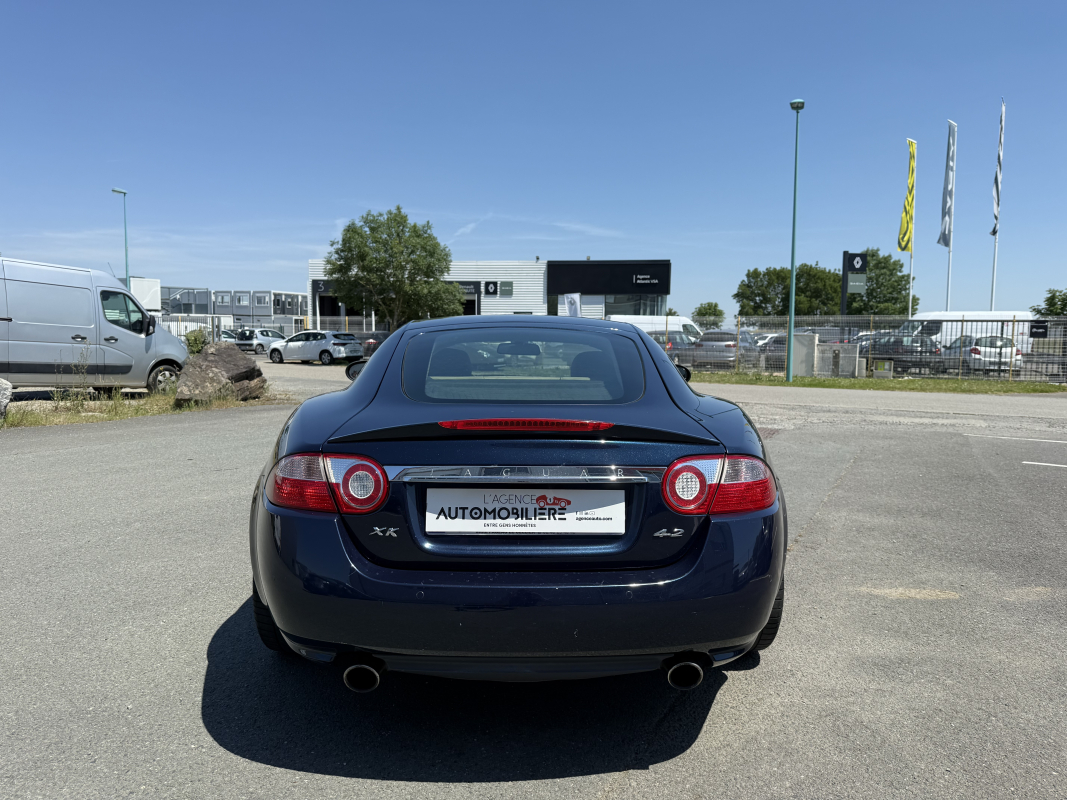 Jaguar XK — 6